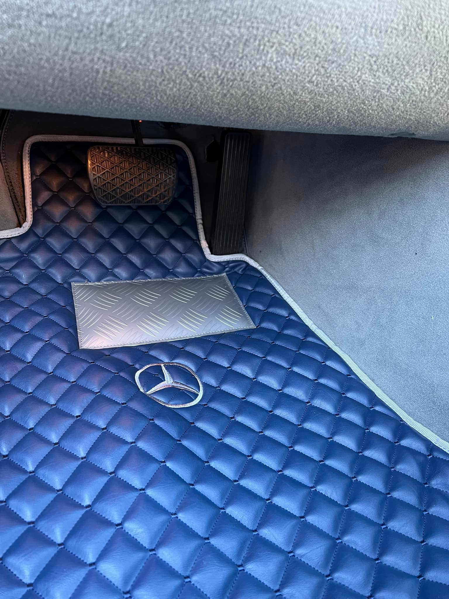 Mercedes Luxury Custom Car Mats – Tailored Fit, Quilted Faux Leather & Custom Logo Embroidery